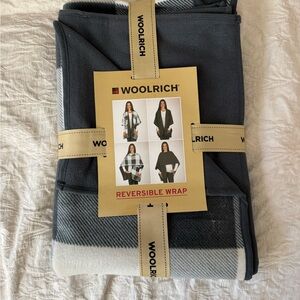Woolrich Checkered Reversible Wrap in Blue and White